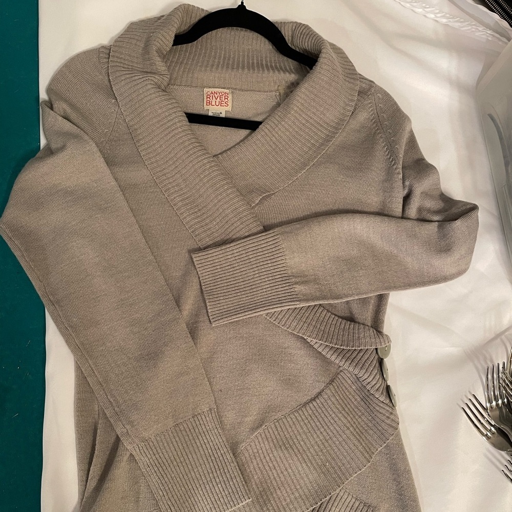 Canyon River Blues Women Gray lightweight sweater crisscross front side buttons